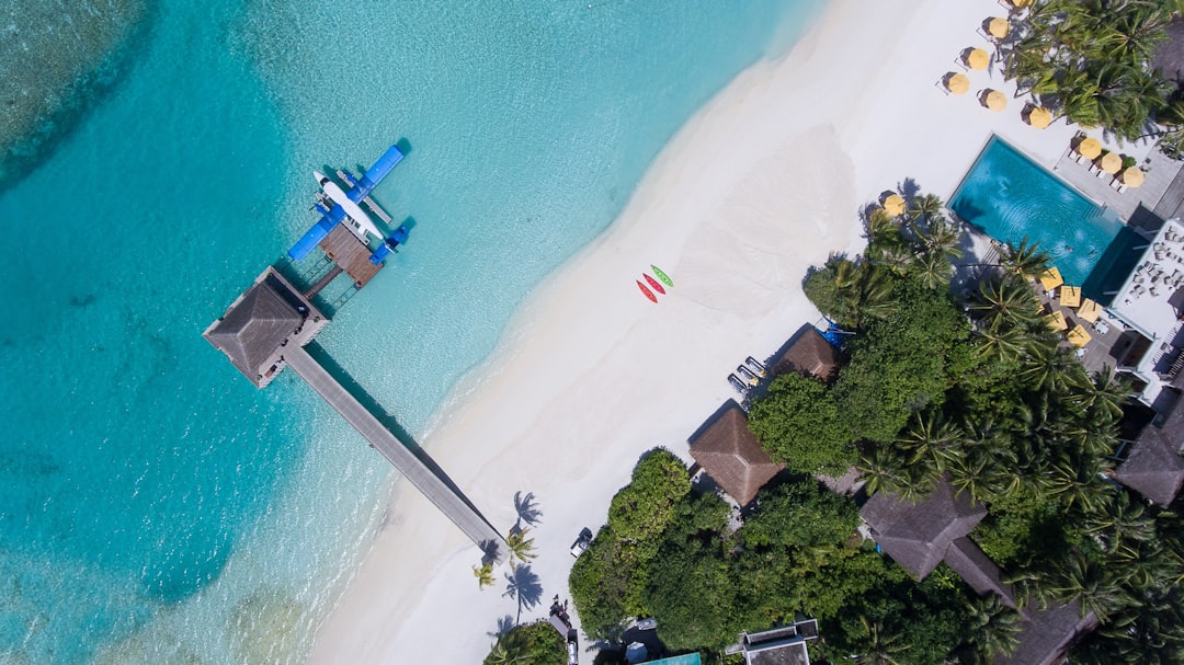 The Dichotomy of Luxury and Affordable Travel: Choosing Your Own Adventure The Dichotomy of Luxury and Affordable Travel: Choosing Your Own Adventure